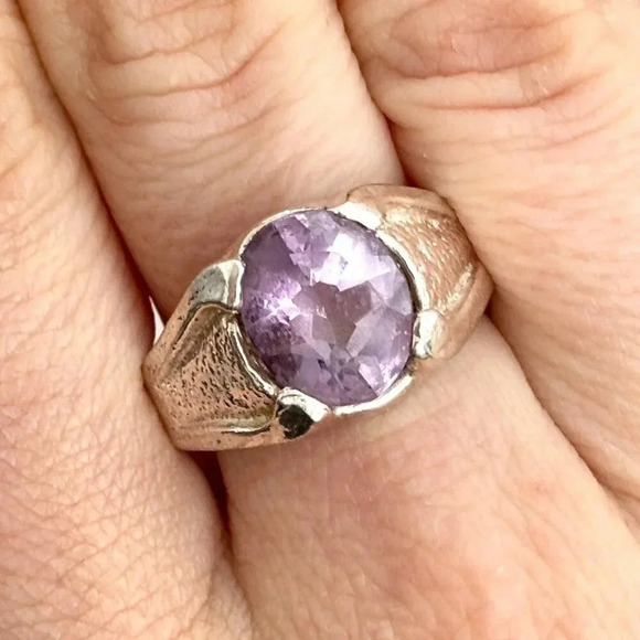 Amethyst Oval Cut Vintage Gemstone Sterling Silver Textured Ring - sz 8 - Picture 1 of 10